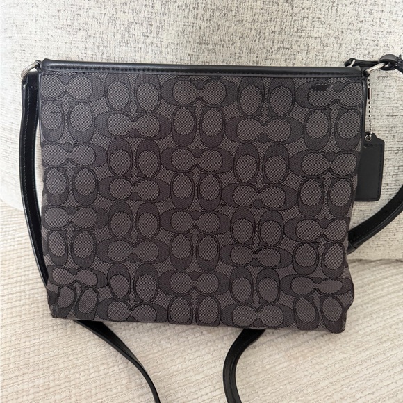 Coach Signature Canvas Black and Gray Messenger Crossbody Bag - Picture 2 of 11